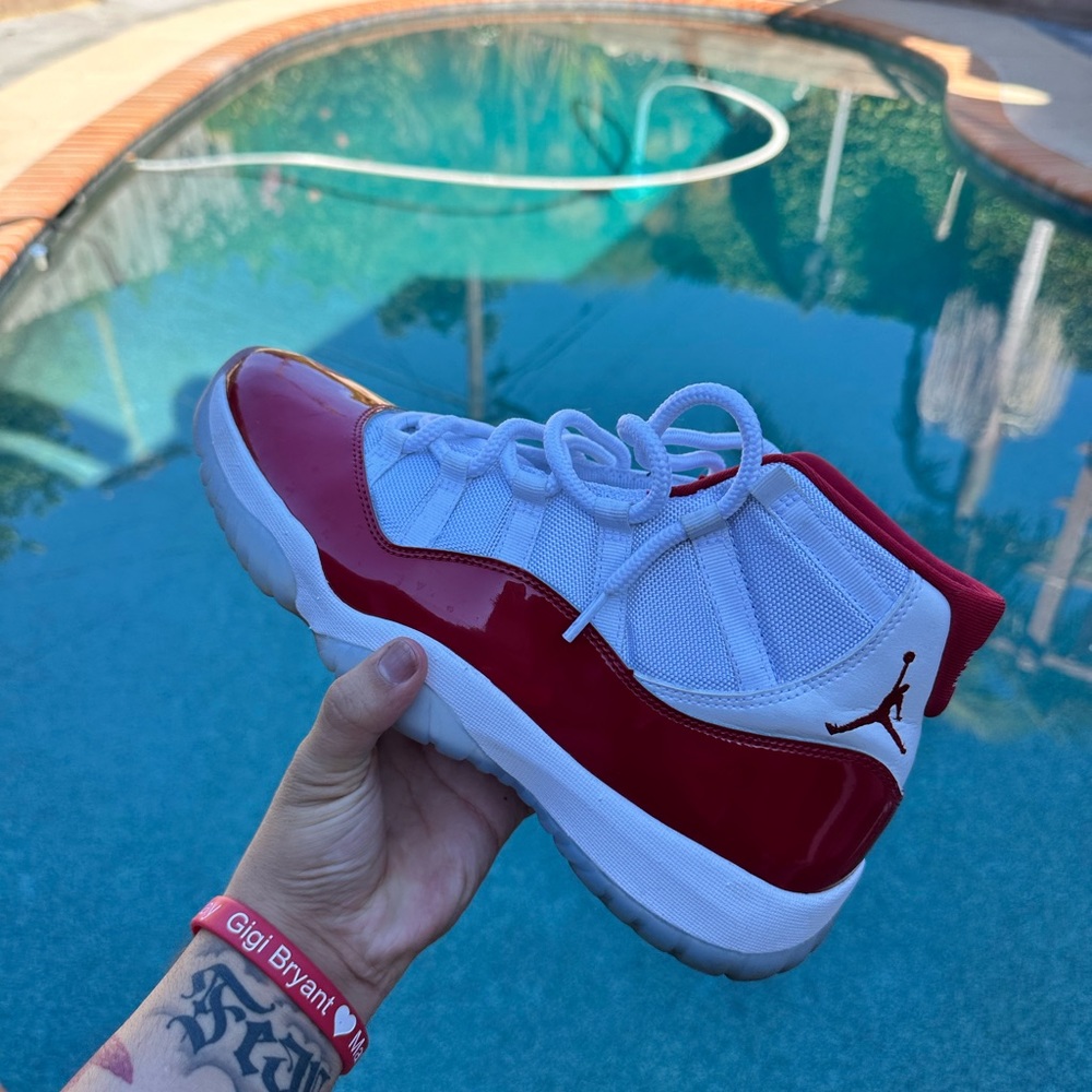 Jordan 11 cherry